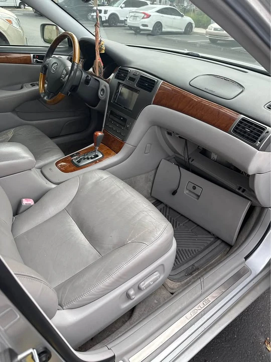 2005 Lexus ES 3rd Gen - Image 8 of 15