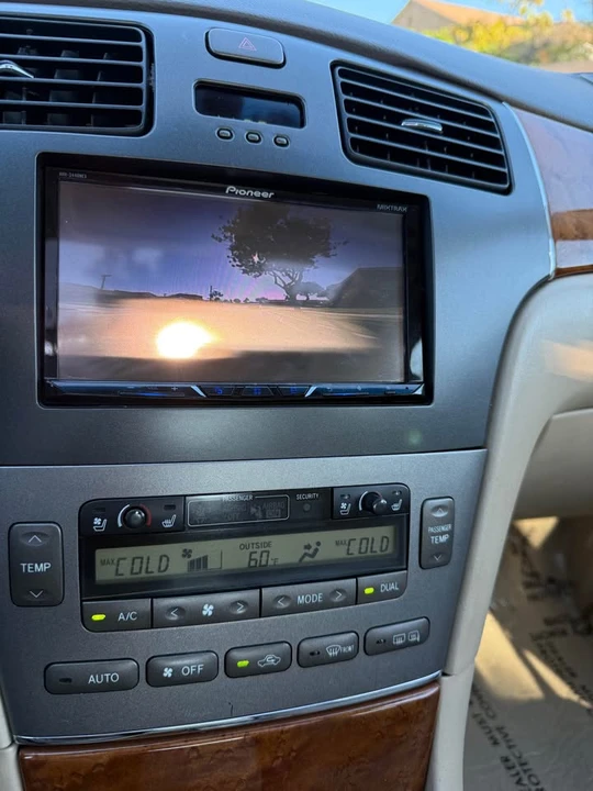 2005 Lexus ES 4th Gen - Image 13 of 20