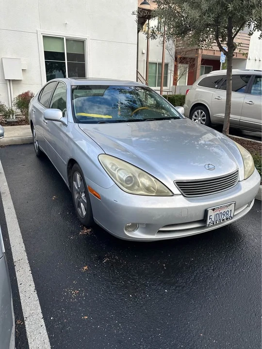 2005 Lexus ES 3rd Gen - Image 3 of 15