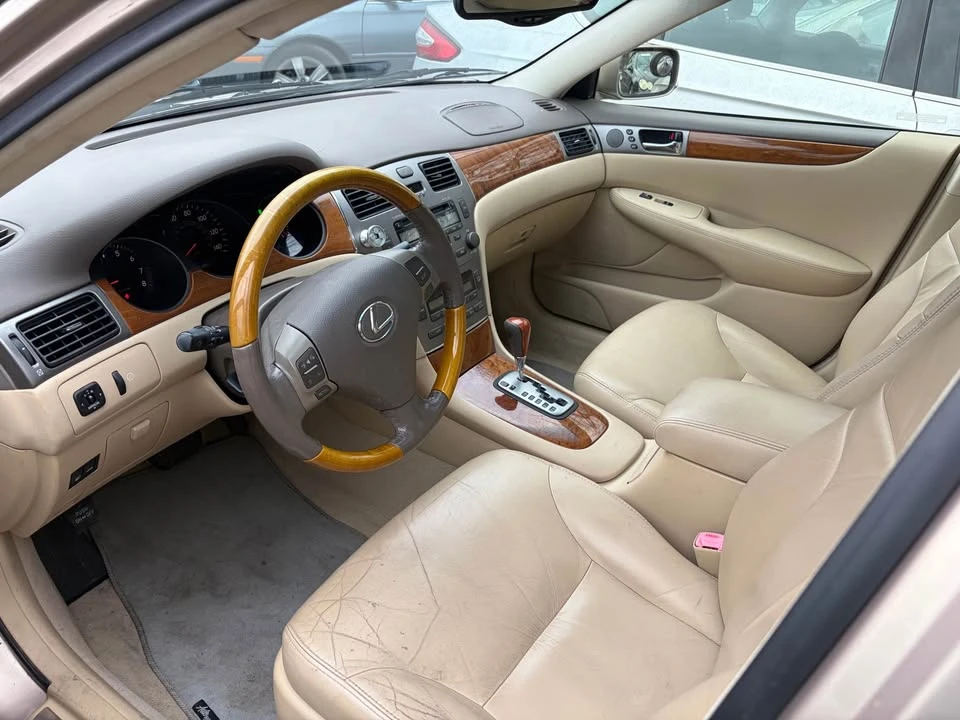 2005 Lexus ES 4th Gen - Image 6 of 8