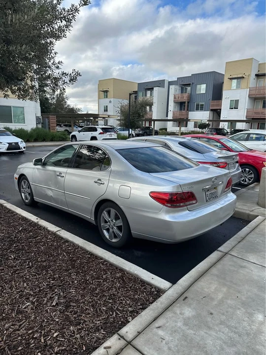 2005 Lexus ES 3rd Gen - Image 6 of 15