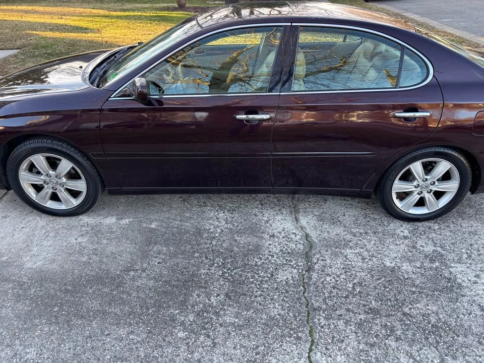 2005 Lexus ES 4th Gen - Image 3 of 16
