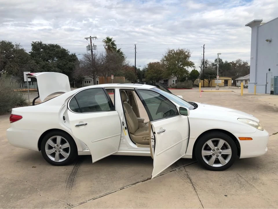 2005 Lexus ES 3rd Gen - Image 4 of 20