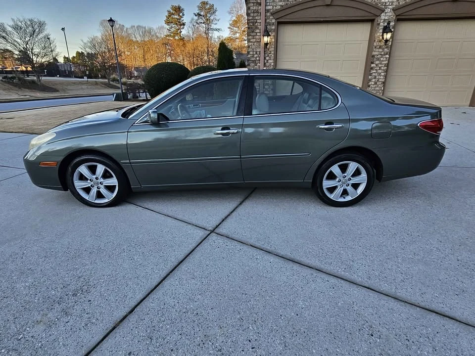 2005 Lexus ES 4th Gen - Image 3 of 11