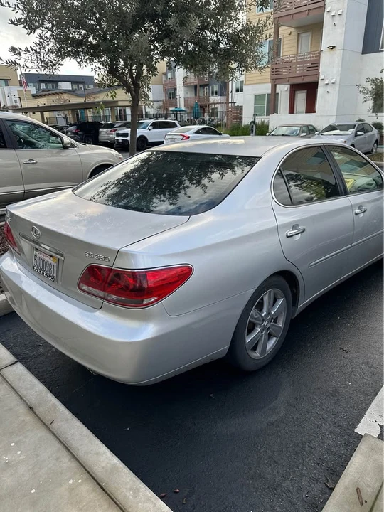 2005 Lexus ES 3rd Gen - Image 4 of 15