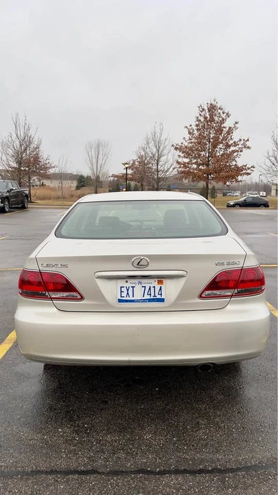 2005 Lexus ES 3rd Gen - Image 3 of 14
