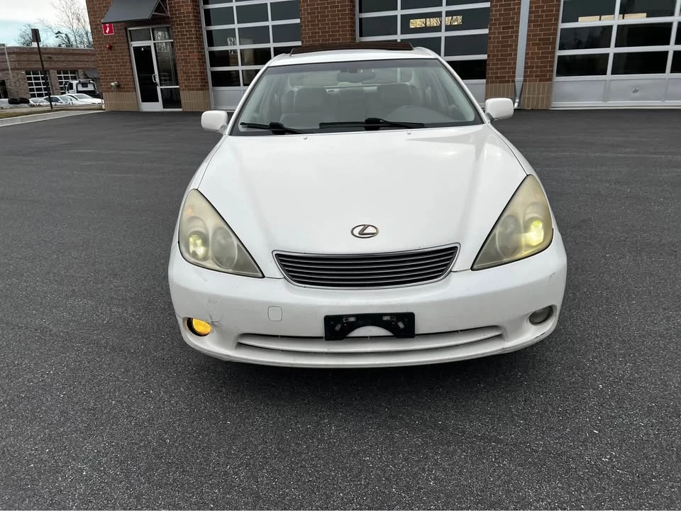2005 Lexus ES 4th Gen - Image 2 of 10