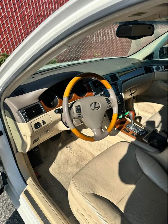 2005 Lexus ES 4th Gen - Image 2 of 6