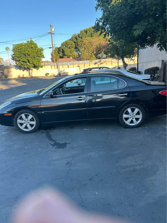 2005 Lexus ES 4th Gen - Image 2 of 7