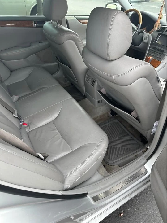 2005 Lexus ES 3rd Gen - Image 9 of 15