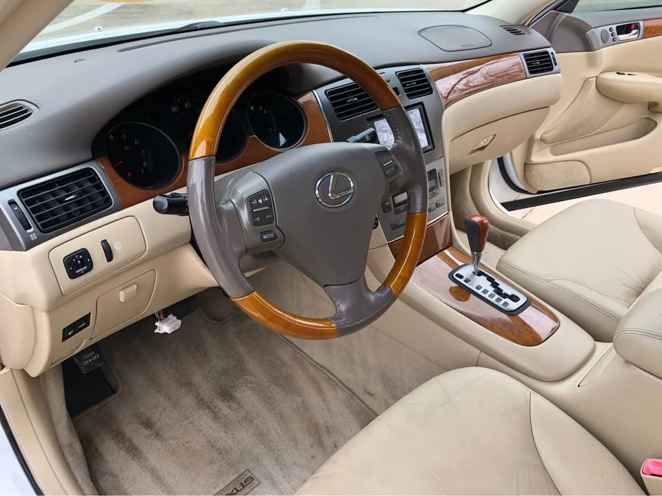 2005 Lexus ES 3rd Gen - Image 13 of 20
