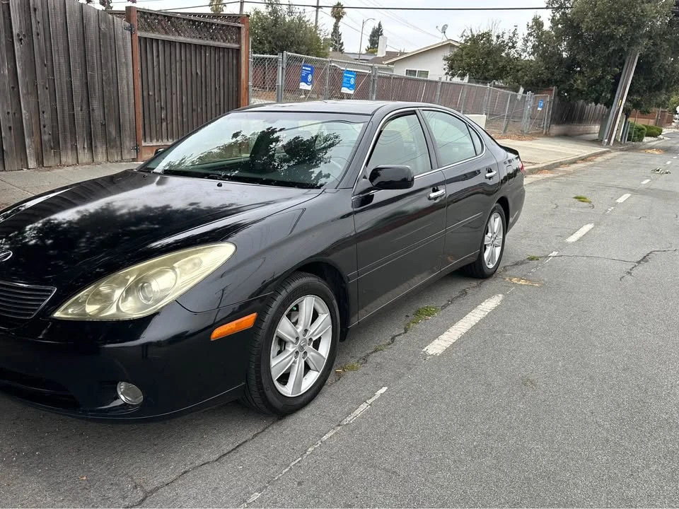 2005 Lexus ES 3rd Gen - Image 2 of 5