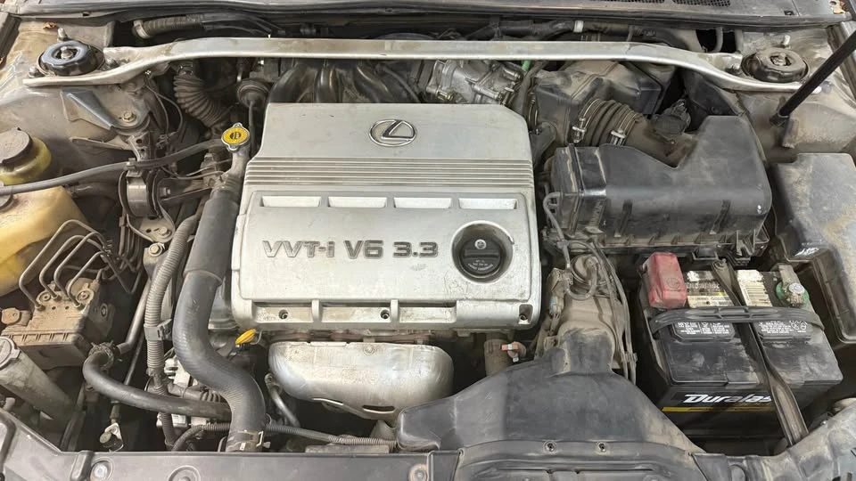 2005 Lexus ES 3rd Gen - Image 10 of 12