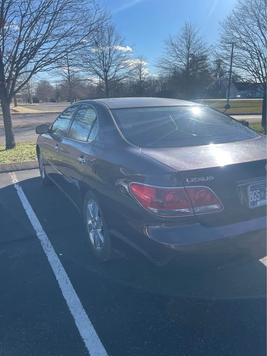 2005 Lexus ES 4th Gen - Image 6 of 10