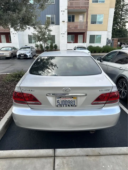 2005 Lexus ES 3rd Gen - Image 5 of 15