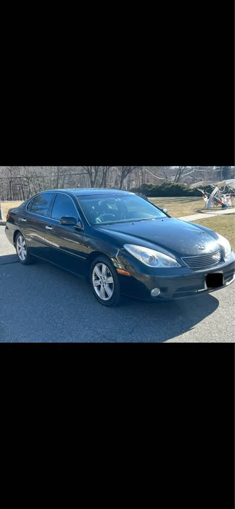 2005 Lexus ES 3rd Gen - Image 2 of 13