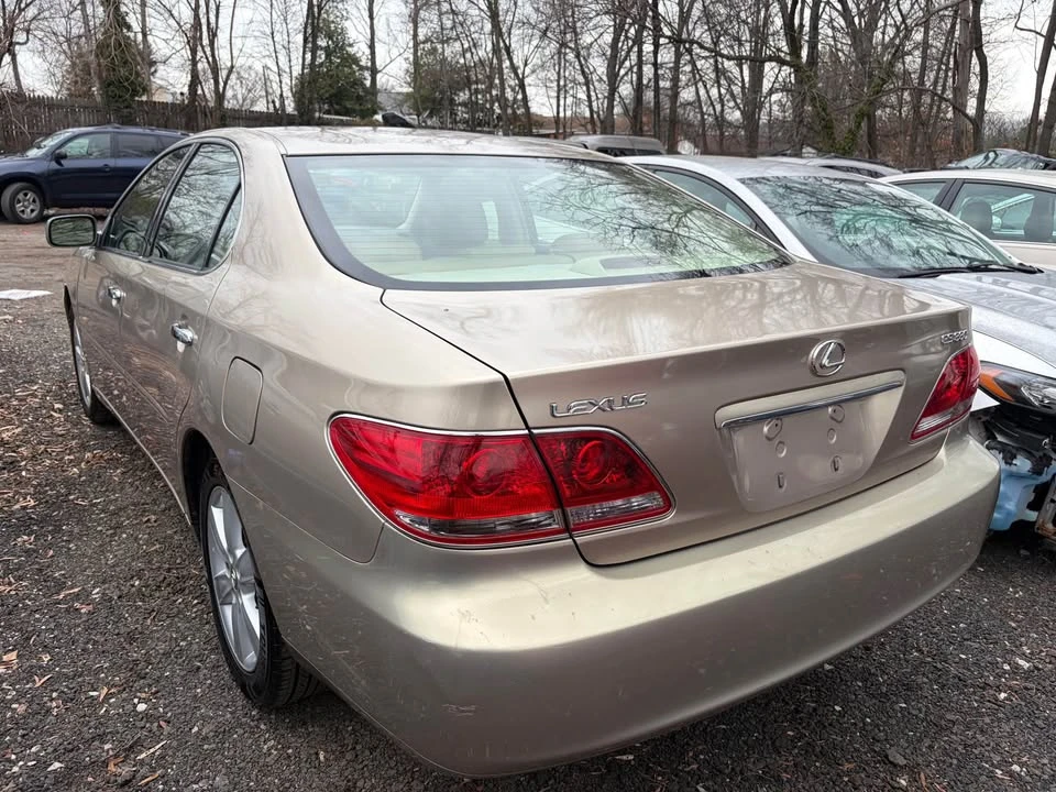 2005 Lexus ES 4th Gen - Image 5 of 8