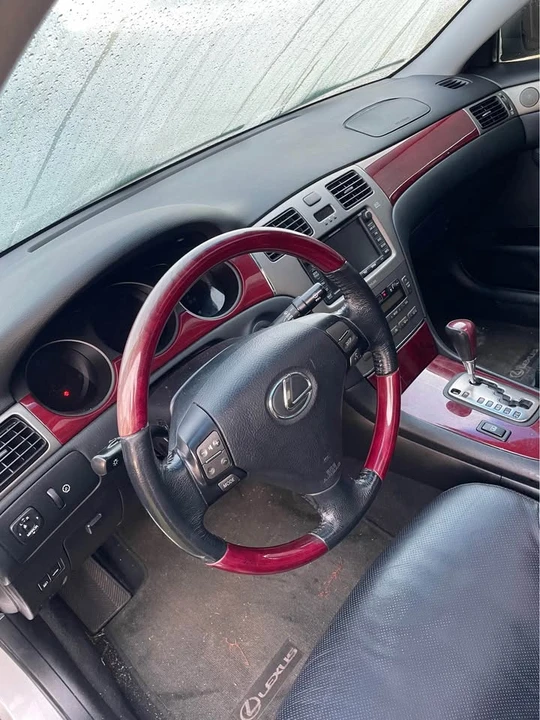 2005 Lexus ES 4th Gen - Image 4 of 12