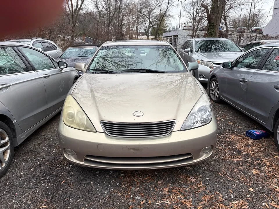 2005 Lexus ES 4th Gen - Image 2 of 8