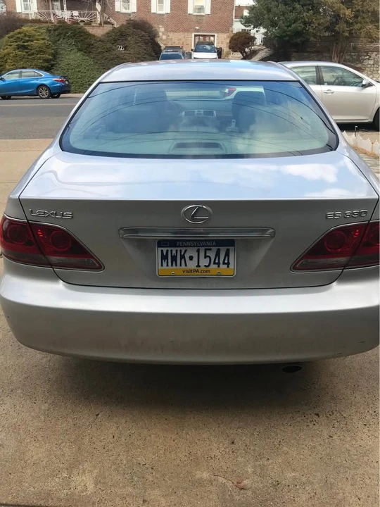 2005 Lexus ES 4th Gen - Image 2 of 15