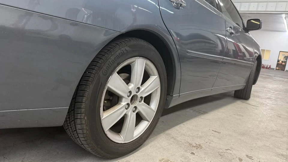 2005 Lexus ES 3rd Gen - Image 12 of 12