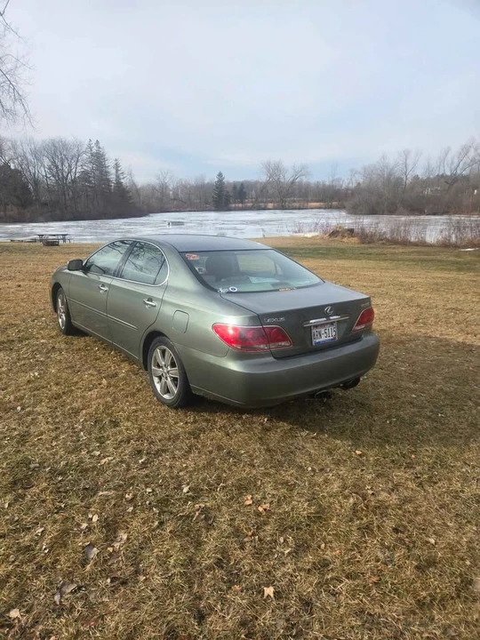 2005 Lexus ES 4th Gen - Image 2 of 14