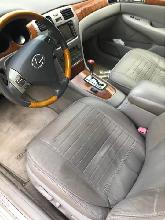 2005 Lexus ES 4th Gen - Image 8 of 15