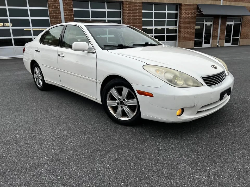 2005 Lexus ES 4th Gen - Image 3 of 10