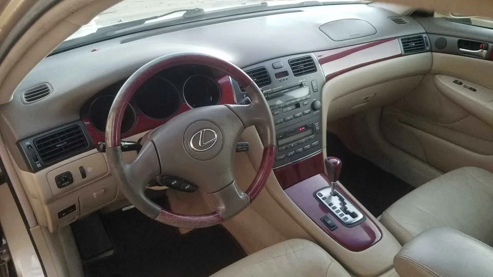 2005 Lexus ES 4th Gen - Image 5 of 8
