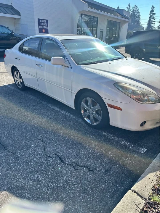 2005 Lexus ES 4th Gen - Image 5 of 6