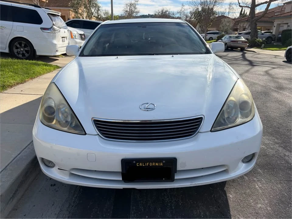 2005 Lexus ES 4th Gen - Image 2 of 14