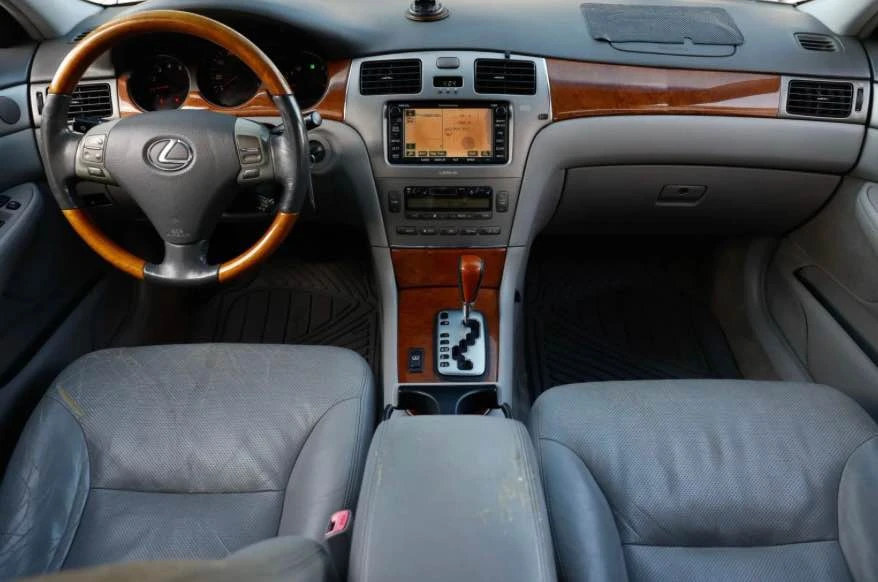 2005 Lexus ES 4th Gen - Image 6 of 10