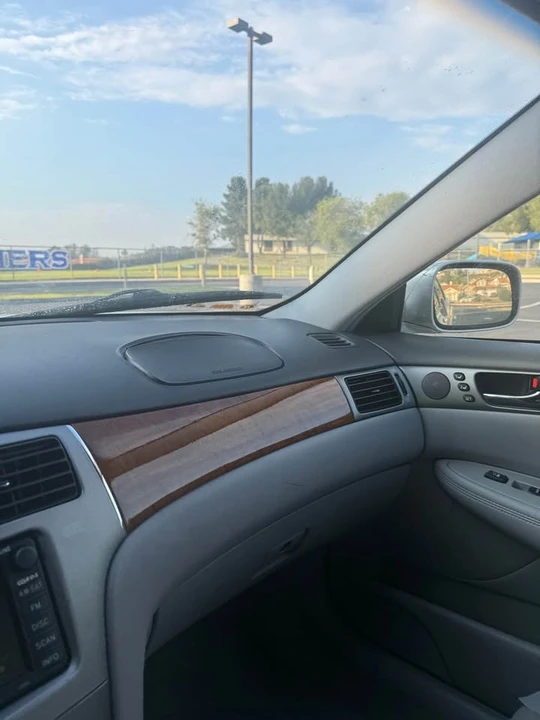 2005 Lexus ES 3rd Gen - Image 11 of 13