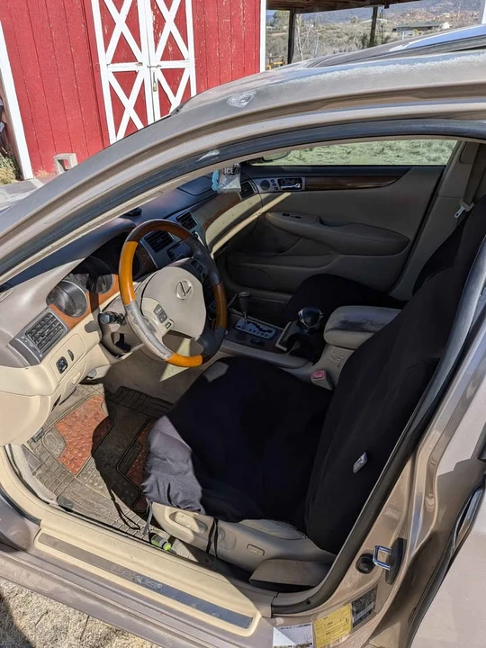 2005 Lexus ES 4th Gen - Image 4 of 9