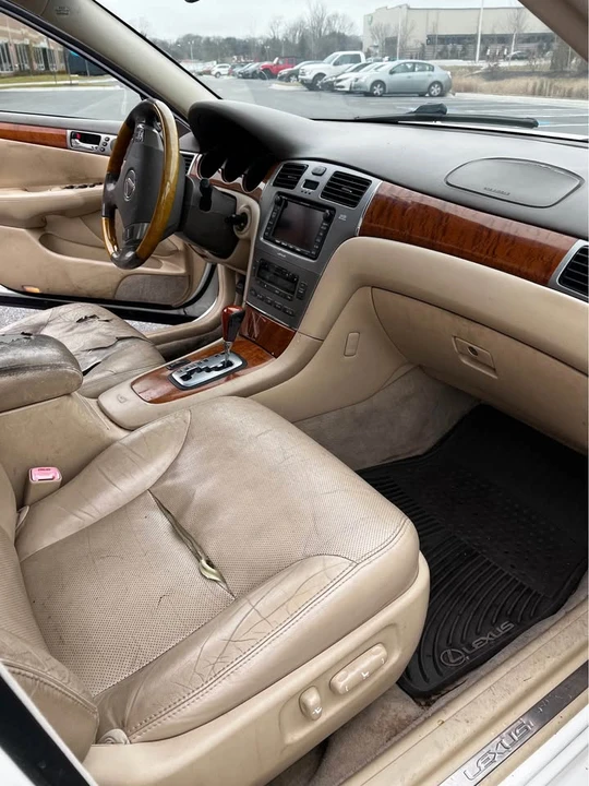 2005 Lexus ES 4th Gen - Image 7 of 10