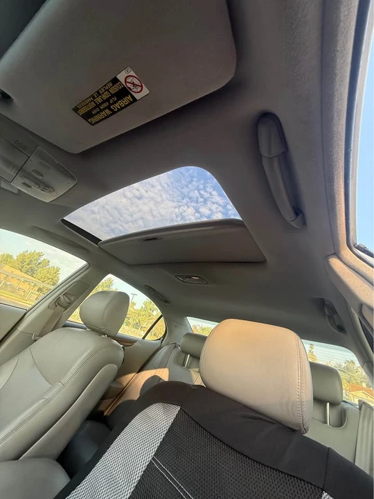 2005 Lexus ES 3rd Gen - Image 10 of 13