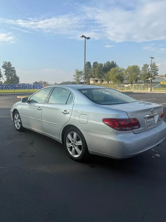 2005 Lexus ES 3rd Gen - Image 5 of 13
