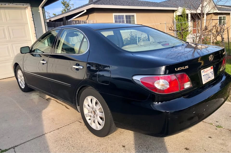 2005 Lexus ES 3rd Gen - Image 2 of 5