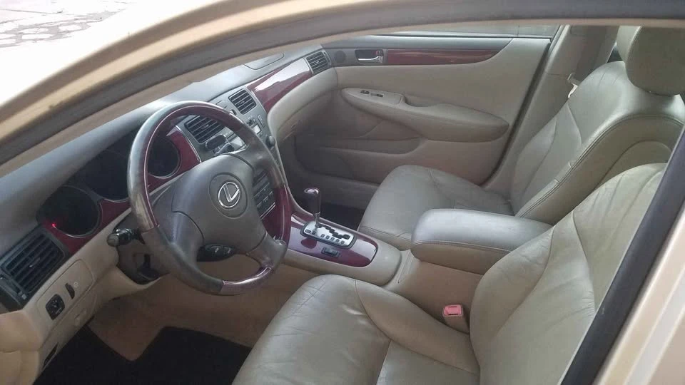 2005 Lexus ES 4th Gen - Image 6 of 8