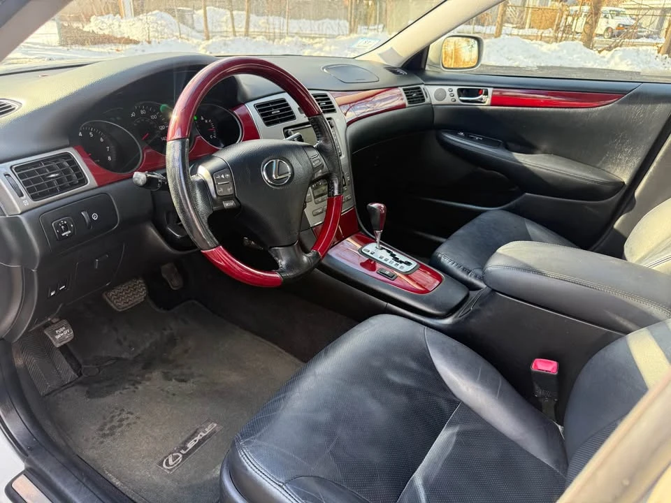 2005 Lexus ES 4th Gen - Image 11 of 16