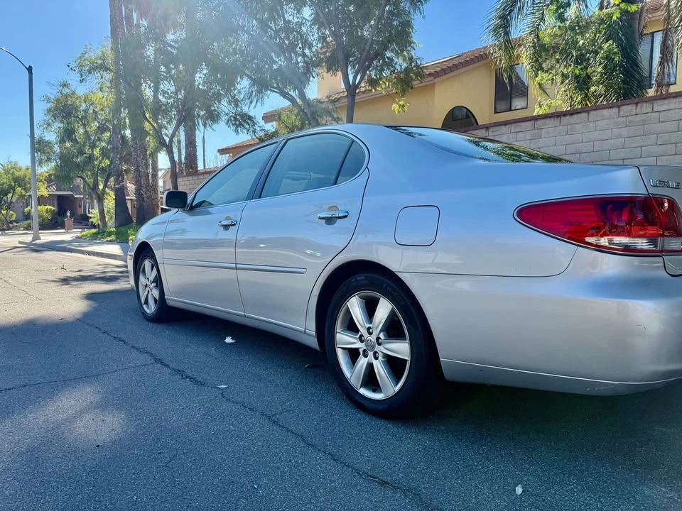 2005 Lexus ES 4th Gen - Image 2 of 13