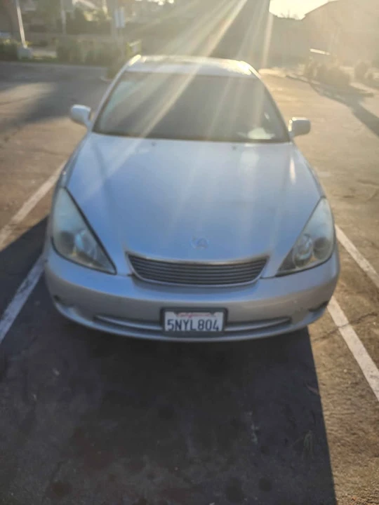 2005 Lexus ES 3rd Gen - Image 2 of 12