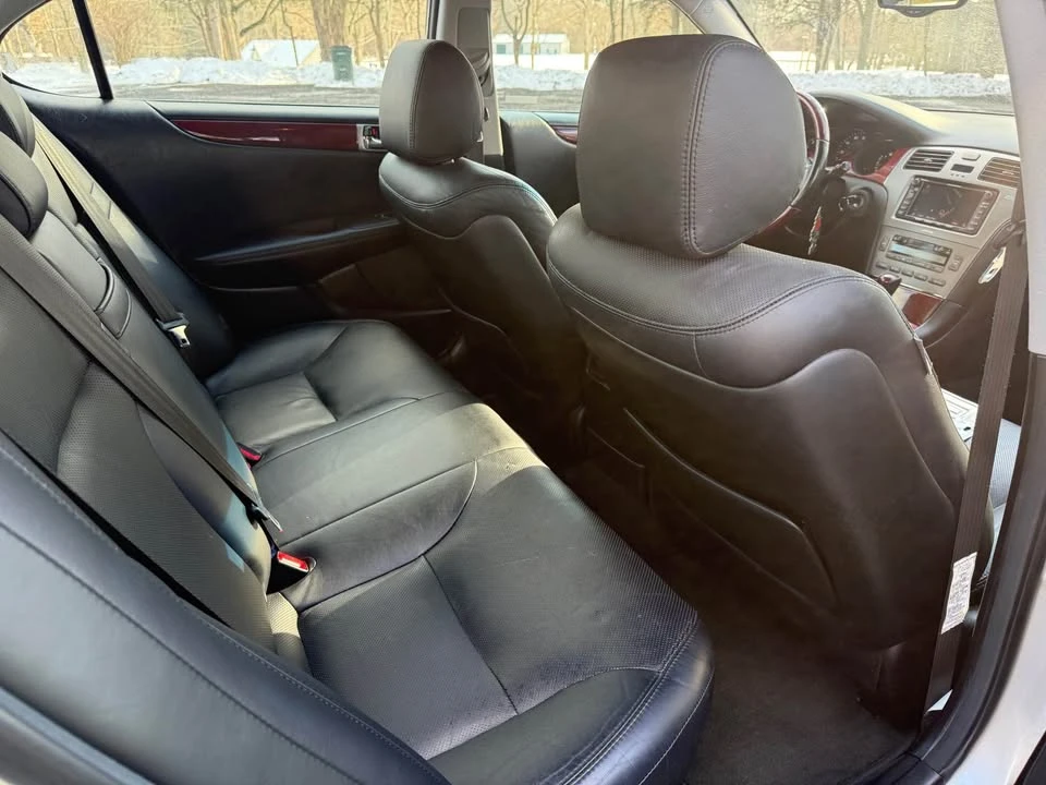 2005 Lexus ES 4th Gen - Image 13 of 16