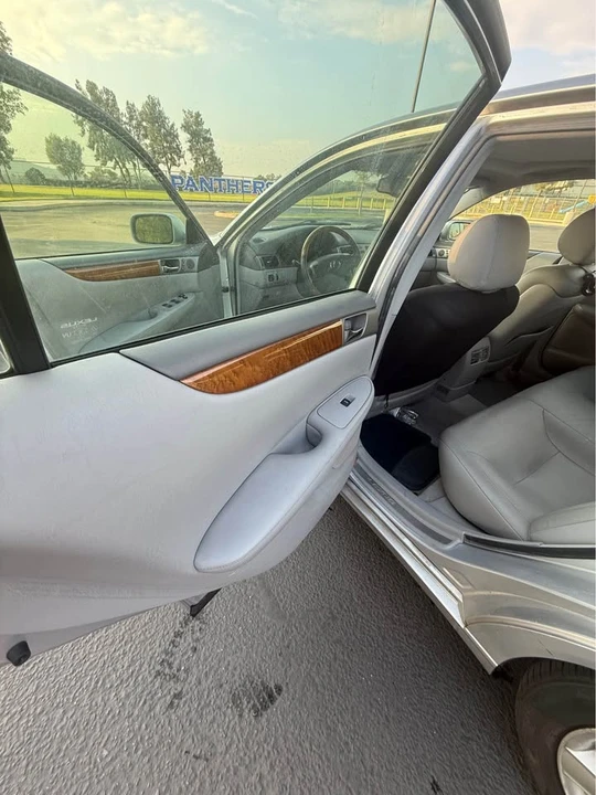 2005 Lexus ES 3rd Gen - Image 8 of 13