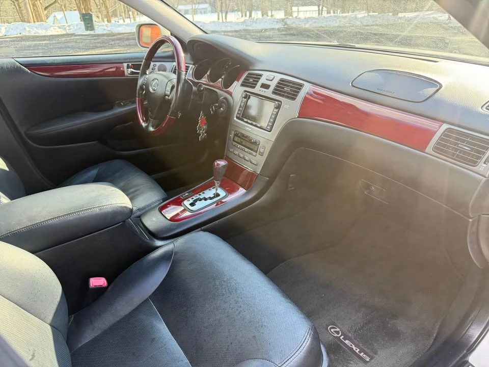2005 Lexus ES 4th Gen - Image 12 of 16