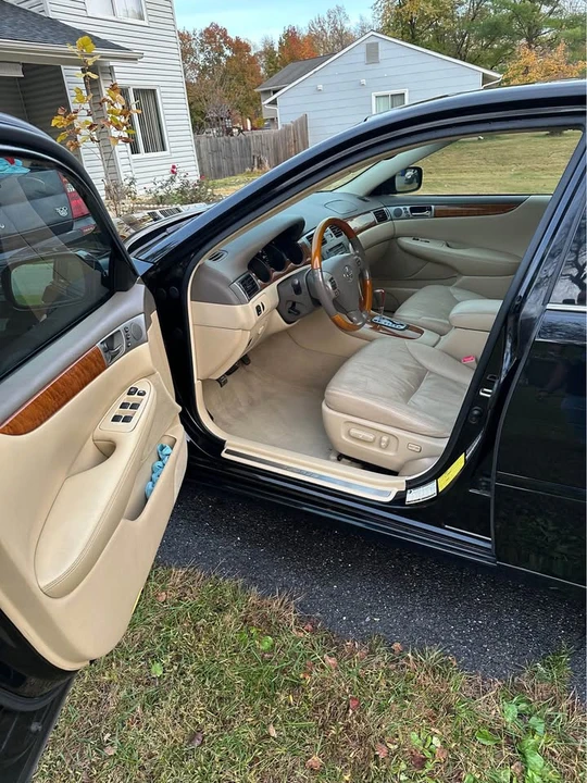 2005 Lexus ES 4th Gen - Image 12 of 13