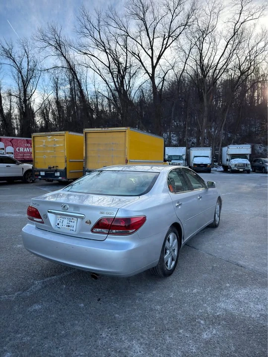 2005 Lexus ES 4th Gen - Image 3 of 14