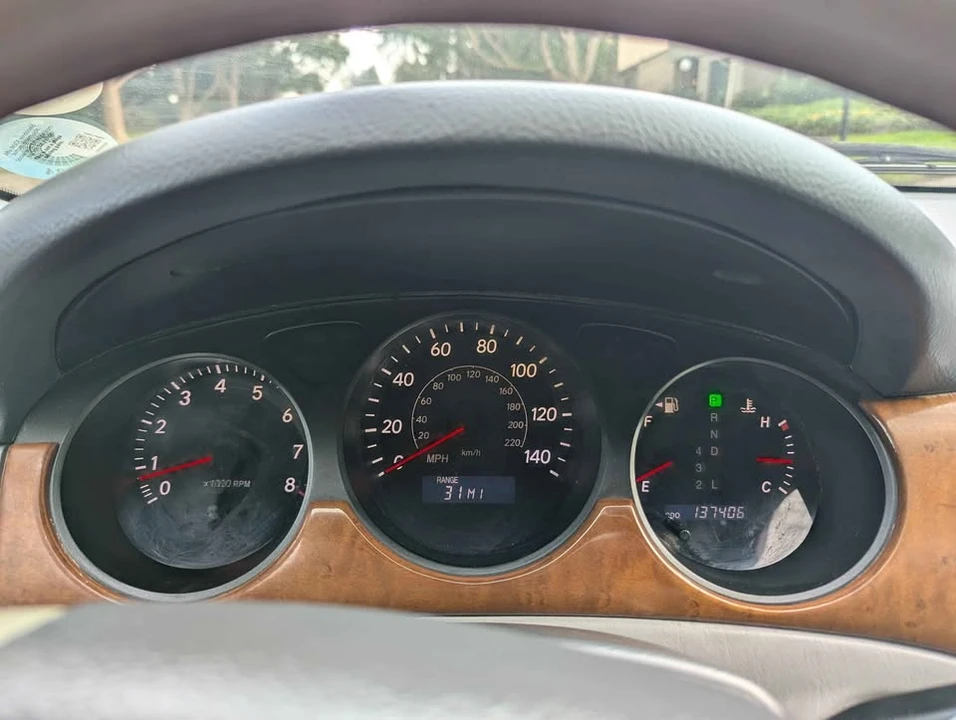2005 Lexus ES 4th Gen - Image 9 of 11