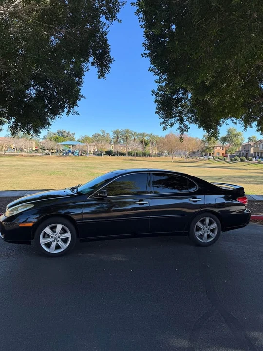 2005 Lexus ES 4th Gen - Image 5 of 16