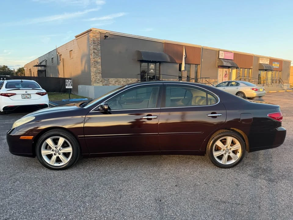 2005 Lexus ES 3rd Gen - Image 9 of 18